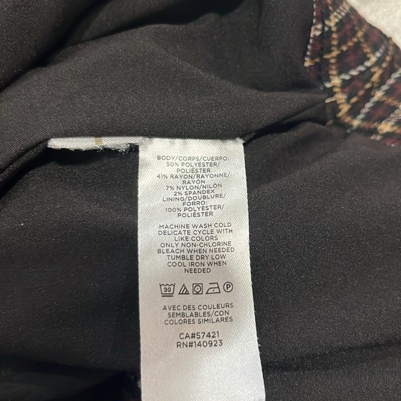 Loft mini skirt, XS, loft mini skirt, preloved gently used, plaid - Picture 4 of 4